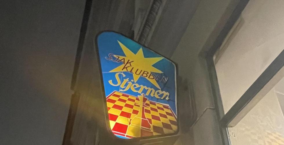 Logo til stjernen sjakklubb