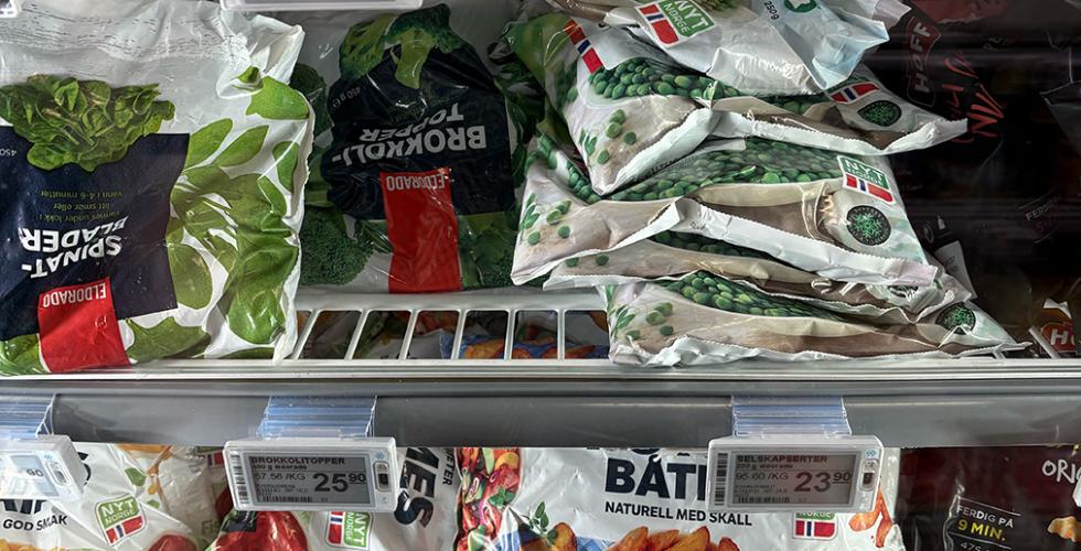 fryse-hylla i matbutikk