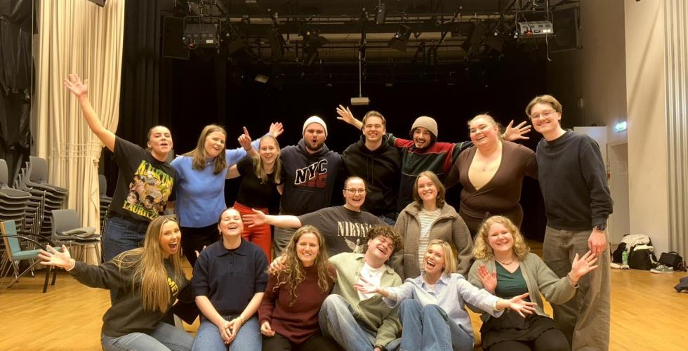 &Aring;rets revygjeng er klare for &aring; ta i mot publikum n&aring;r MET-revyen g&aring;r av stabelen 6. mars