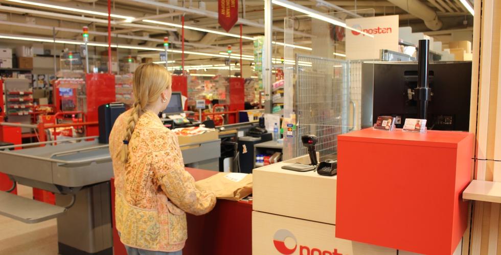 Returnerer pakke p&aring; posten