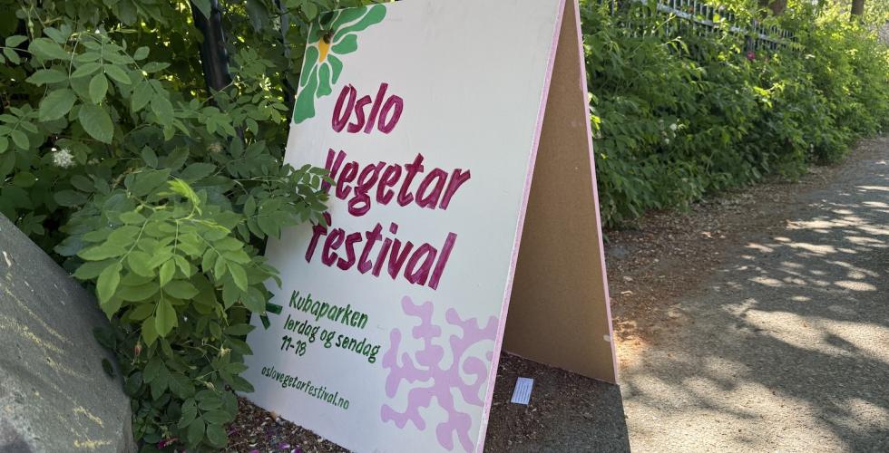 Skilt hvor det st&aring;r Oslo vegetarfestival