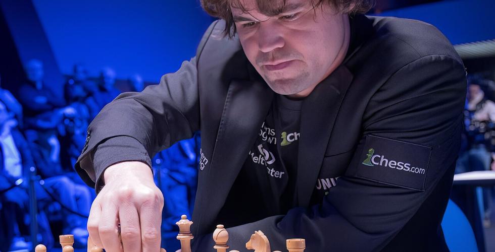 Magnus Carlsen som spiller sjakkturneringen Tata Steel