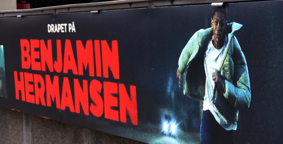 Plakat for filmen "Drapet p&aring; Benjamin Hermansen" p&aring; Nationaltheatret