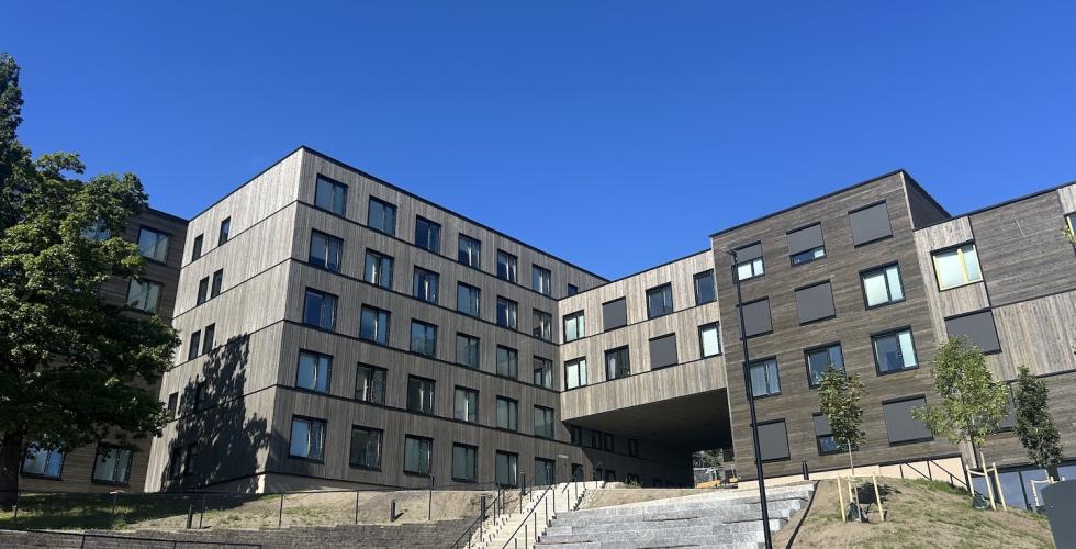 H&oslash;ye treblokker i Nordberg studentby og er splitter nye