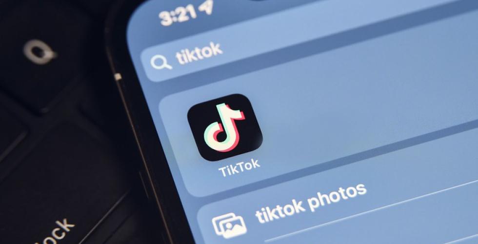 Tiktok på telefon