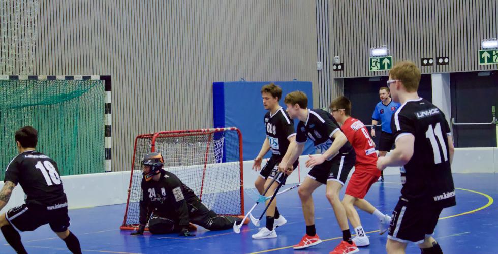 Innebandy spilles