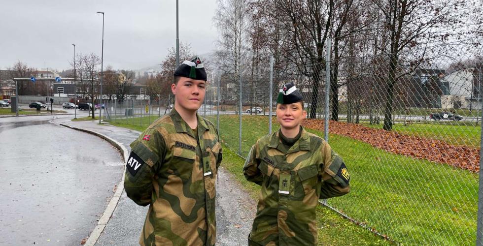 Gardist Pettersen og gardist Gotaas