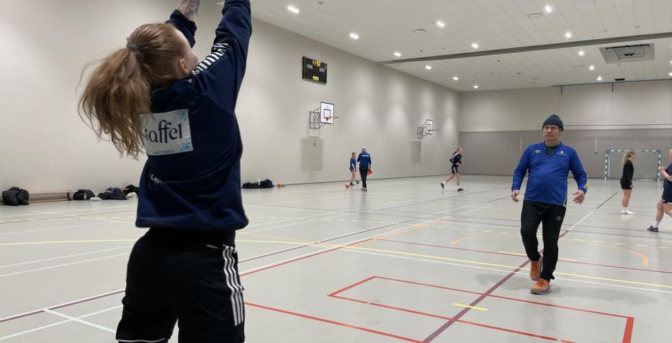 Her spiller de futsal i idrettshallen på Rønningen