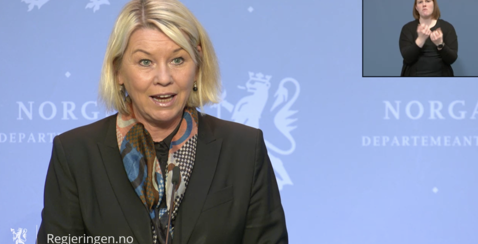 Skjermdump fra pressekonferanse. Monica Mæland.